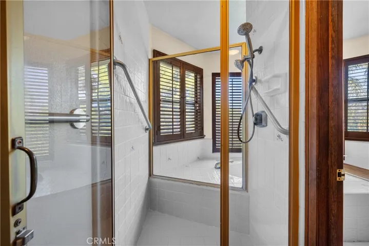 25472 Via Acorde, Valencia, California 91355