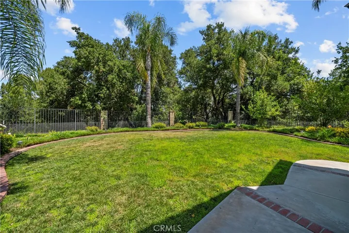 25472 Via Acorde, Valencia, California 91355