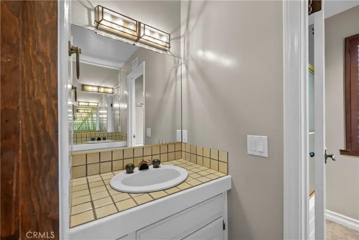 25472 Via Acorde, Valencia, California 91355