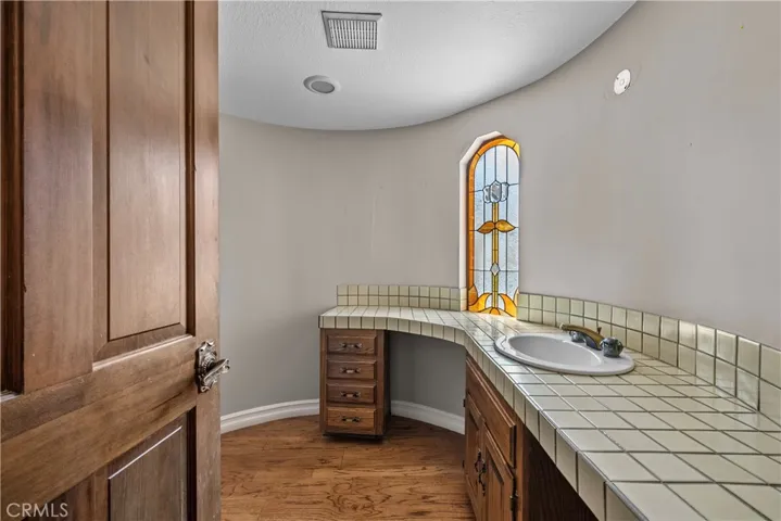 25472 Via Acorde, Valencia, California 91355