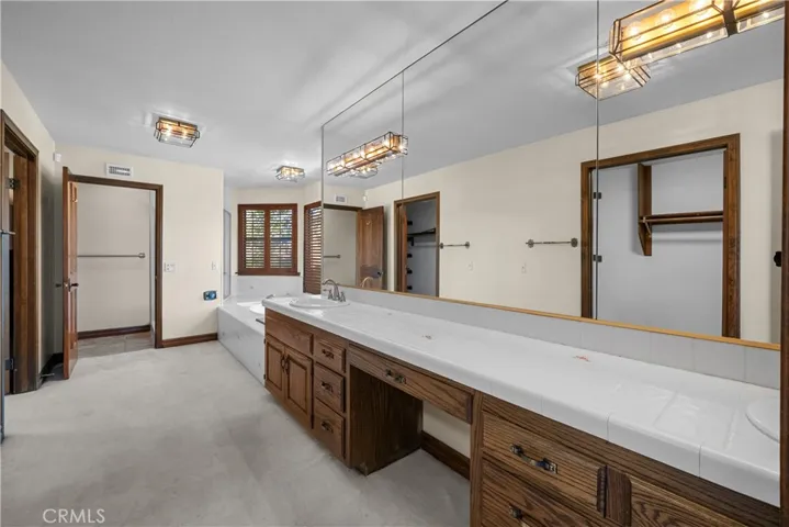25472 Via Acorde, Valencia, California 91355