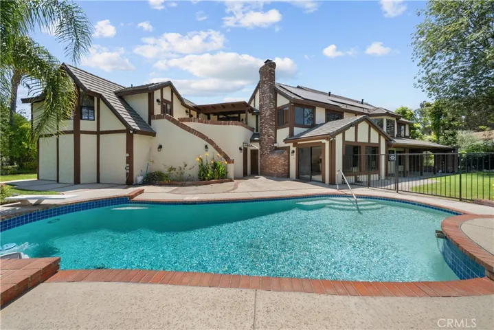 25472 Via Acorde, Valencia, California 91355