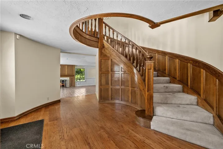 25472 Via Acorde, Valencia, California 91355