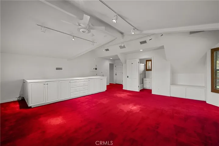 25472 Via Acorde, Valencia, California 91355