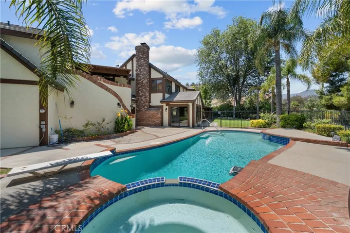25472 Via Acorde, Valencia, California 91355