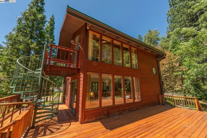 30 Dorleska Ct., Trinity Center, California 96091