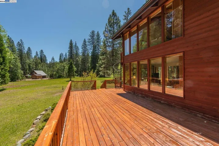 30 Dorleska Ct., Trinity Center, California 96091