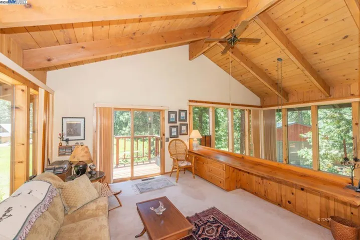30 Dorleska Ct., Trinity Center, California 96091