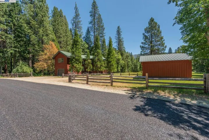 30 Dorleska Ct., Trinity Center, California 96091