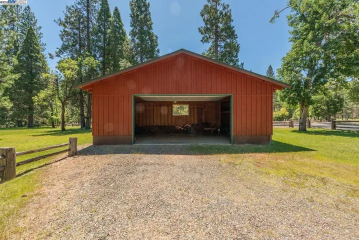30 Dorleska Ct., Trinity Center, California 96091