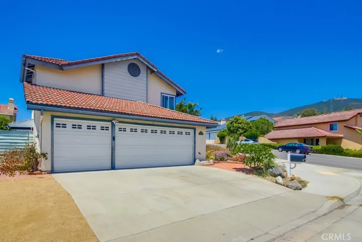 9120 Meadowrun Place, San Diego, California 92129