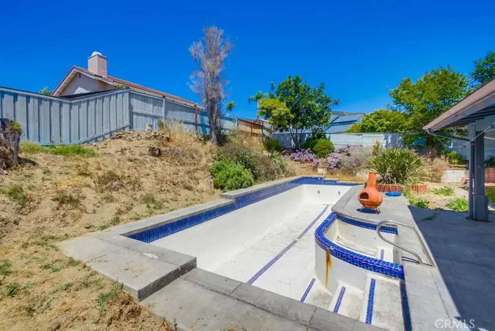 9120 Meadowrun Place, San Diego, California 92129