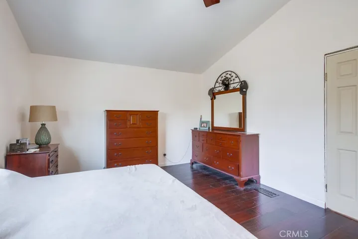 9120 Meadowrun Place, San Diego, California 92129