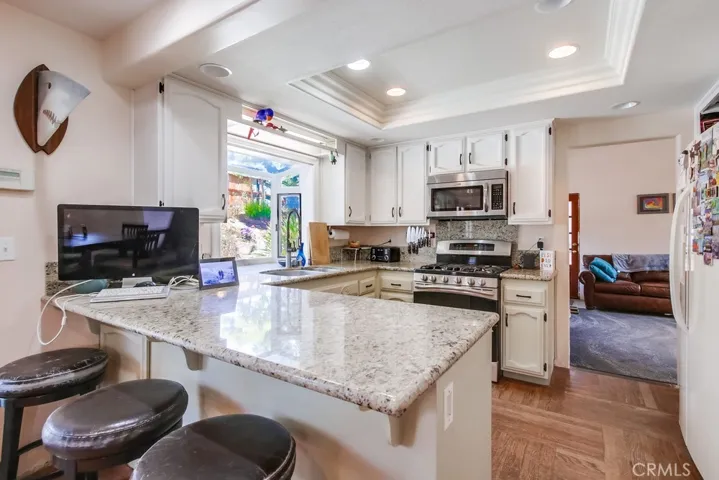 9120 Meadowrun Place, San Diego, California 92129