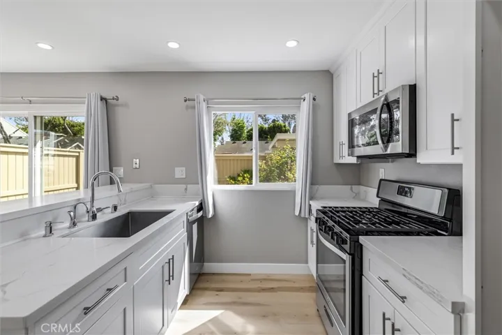 139 Rockwood 39, Irvine, California 92614