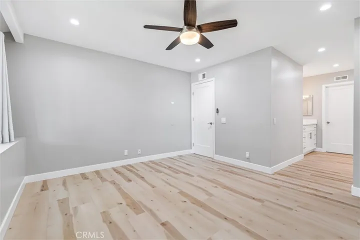 139 Rockwood 39, Irvine, California 92614