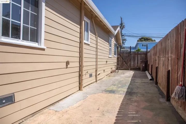 3517 Allendale Ave, Oakland, California 94619