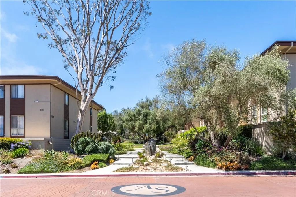5927 Armaga Spring Road I, Rancho Palos Verdes, California 90275 home-pic-26