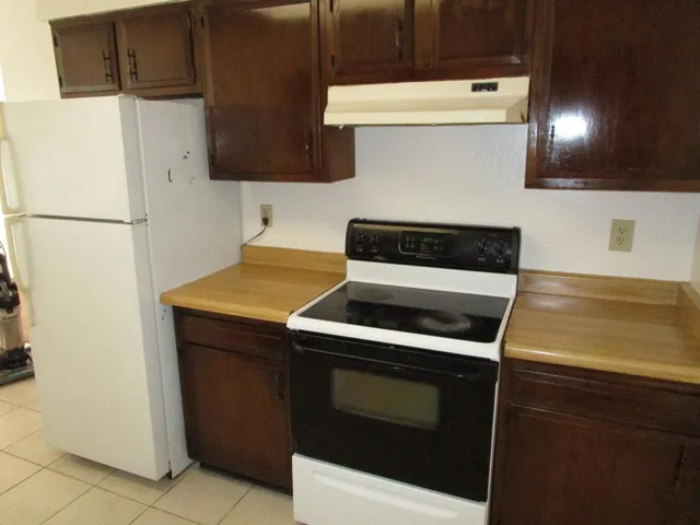 271 Carnoble Drive, Hollister, California 95023