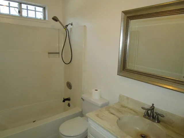 271 Carnoble Drive, Hollister, California 95023