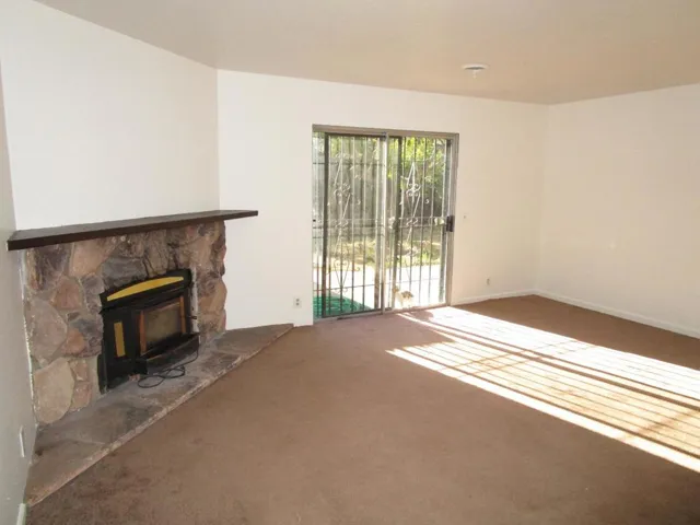 271 Carnoble Drive, Hollister, California 95023