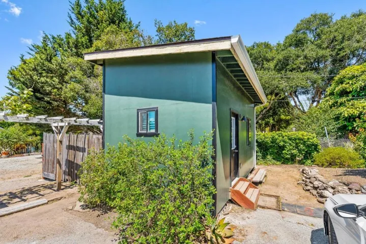 68 Live Oak Road, Royal Oaks, California 95076