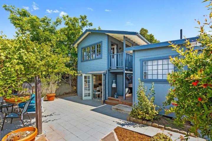 68 Live Oak Road, Royal Oaks, California 95076