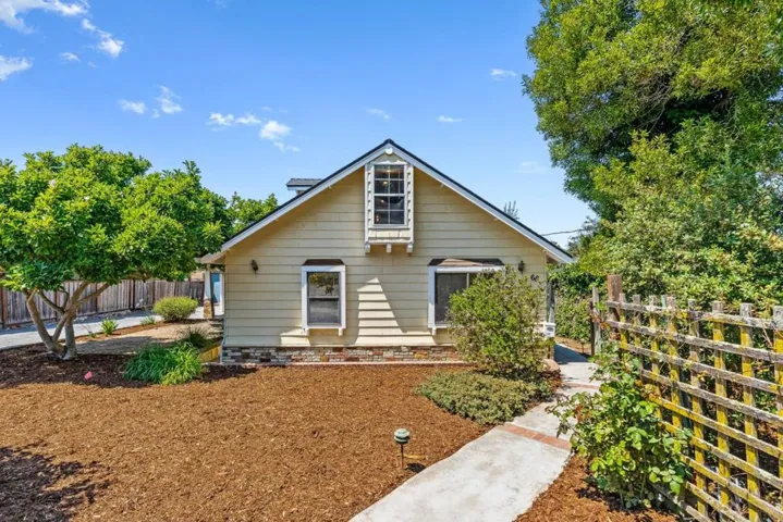 68 Live Oak Road, Royal Oaks, California 95076