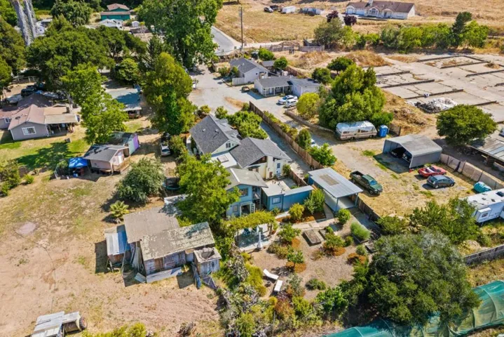 68 Live Oak Road, Royal Oaks, California 95076