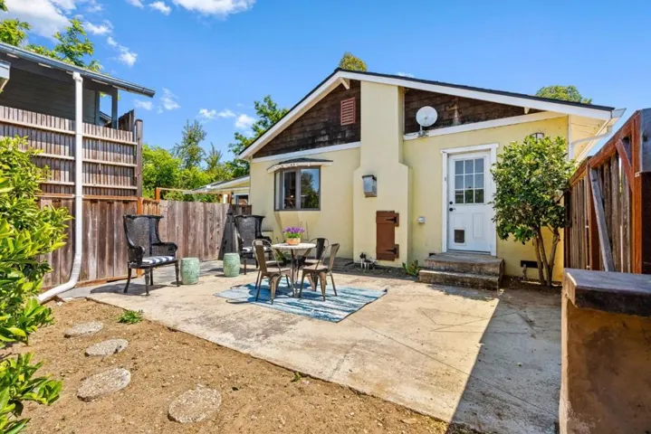 68 Live Oak Road, Royal Oaks, California 95076
