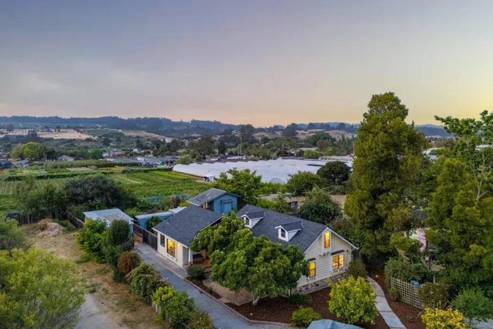68 Live Oak Road, Royal Oaks, California 95076