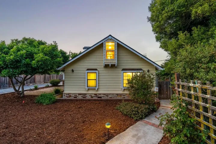 68 Live Oak Road, Royal Oaks, California 95076