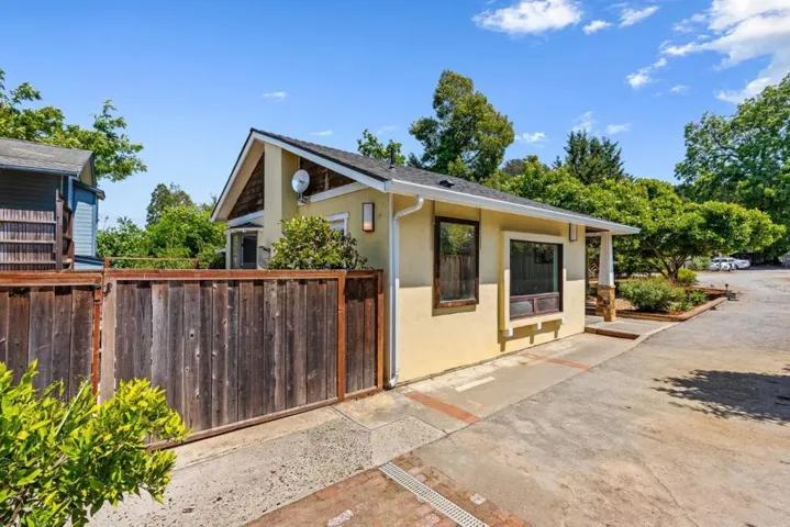 68 Live Oak Road, Royal Oaks, California 95076