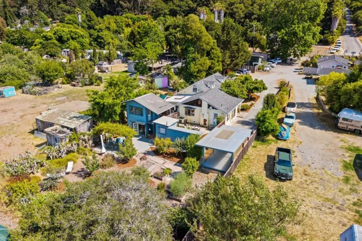 68 Live Oak Road, Royal Oaks, California 95076