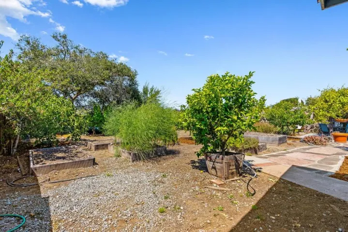 68 Live Oak Road, Royal Oaks, California 95076