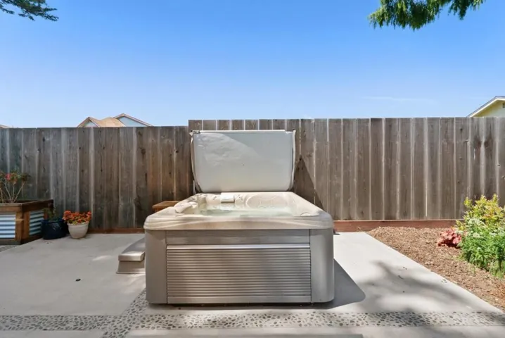 505 Cayuga Street, Santa Cruz, California 95062