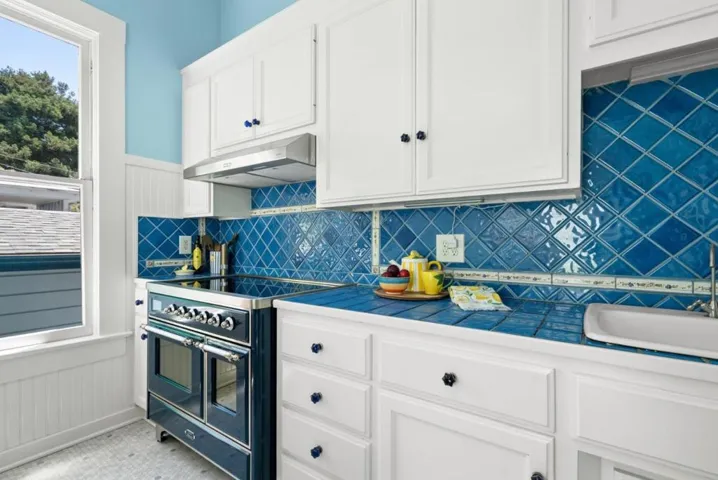 505 Cayuga Street, Santa Cruz, California 95062