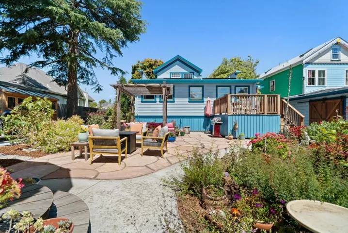 505 Cayuga Street, Santa Cruz, California 95062