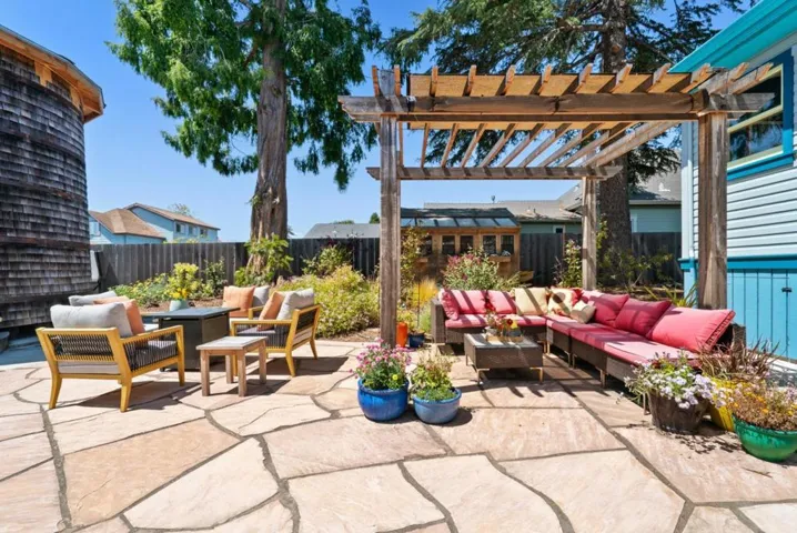505 Cayuga Street, Santa Cruz, California 95062