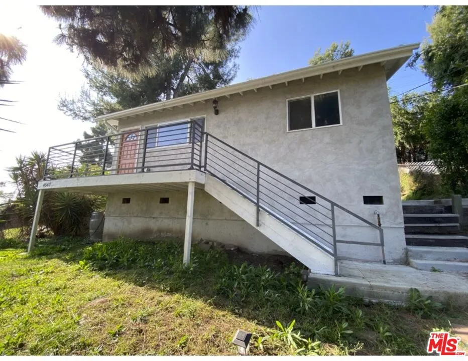 4567 Yellowstone Street, Los Angeles, California 90032, 2 Bedrooms Bedrooms, ,1 BathroomBathrooms,Residential Lease,For Rent,Yellowstone,25558567