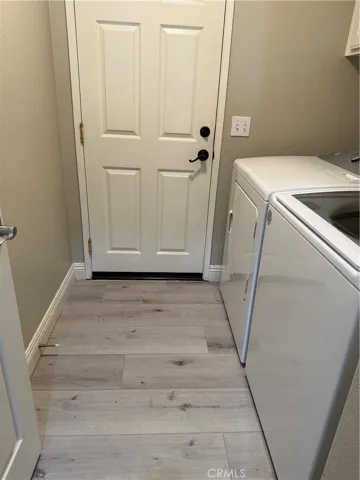 Lower Level Interior Laundry