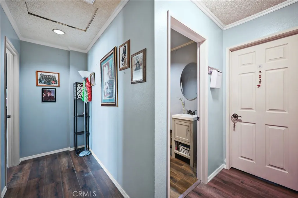 9317 Elm Vista Drive 9, Downey, California 90242 home-pic-18