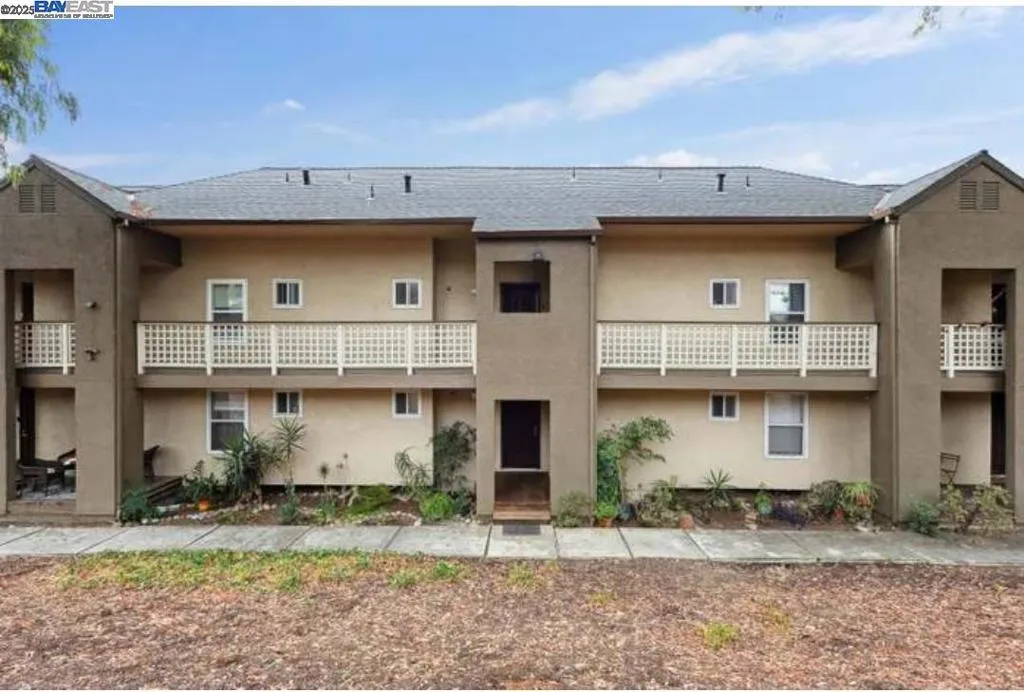 680 Dartmore Lane 260, Hayward, California 94544 home-pic-30