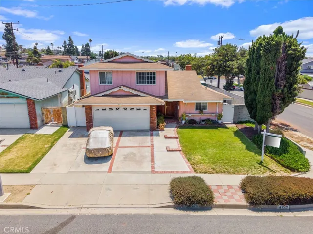 19722 Tajauta Avenue, Carson, California 90746