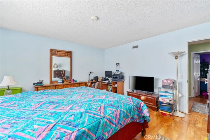19722 Tajauta Avenue, Carson, California 90746