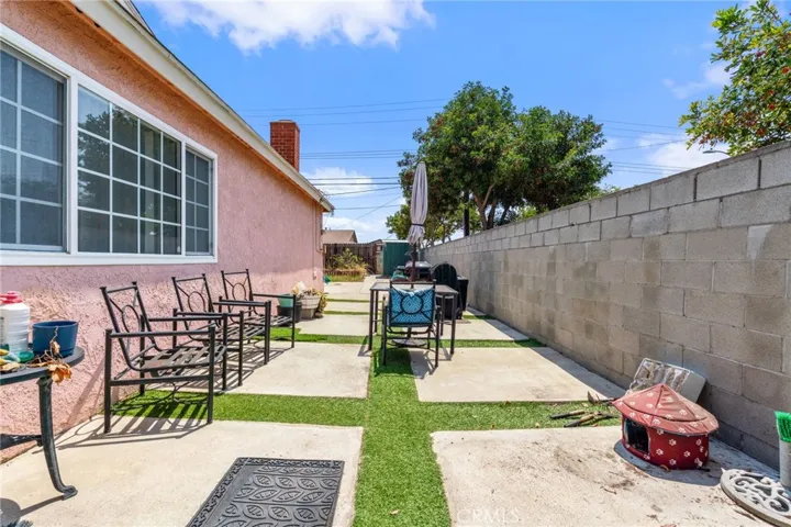 19722 Tajauta Avenue, Carson, California 90746