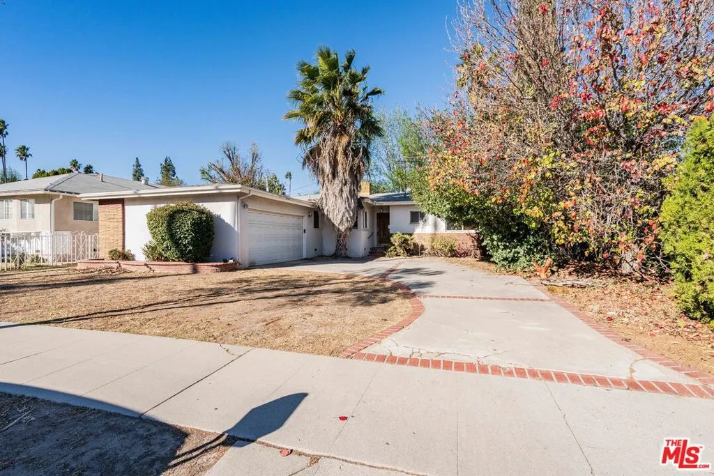 19649 Friar, Tarzana, California 91335, 3 Bedrooms Bedrooms, ,3 BathroomsBathrooms,Residential,For Sale,Friar,25559239