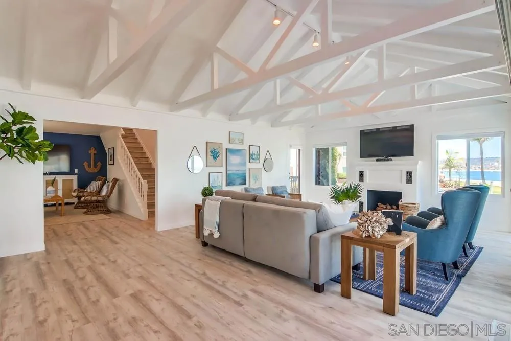 3291 Bayside Walk, San Diego, California 92109 home-pic-13
