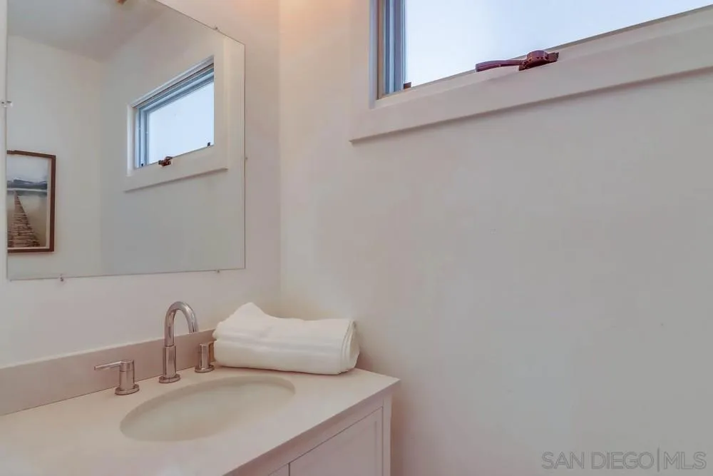 3291 Bayside Walk, San Diego, California 92109 home-pic-36