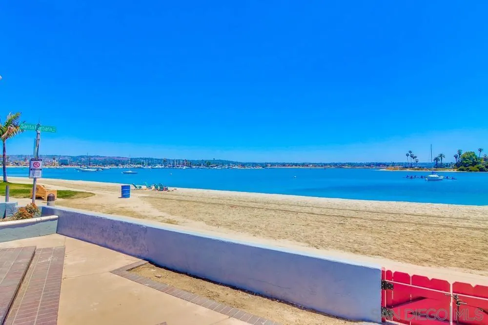 3291 Bayside Walk, San Diego, California 92109 home-pic-8